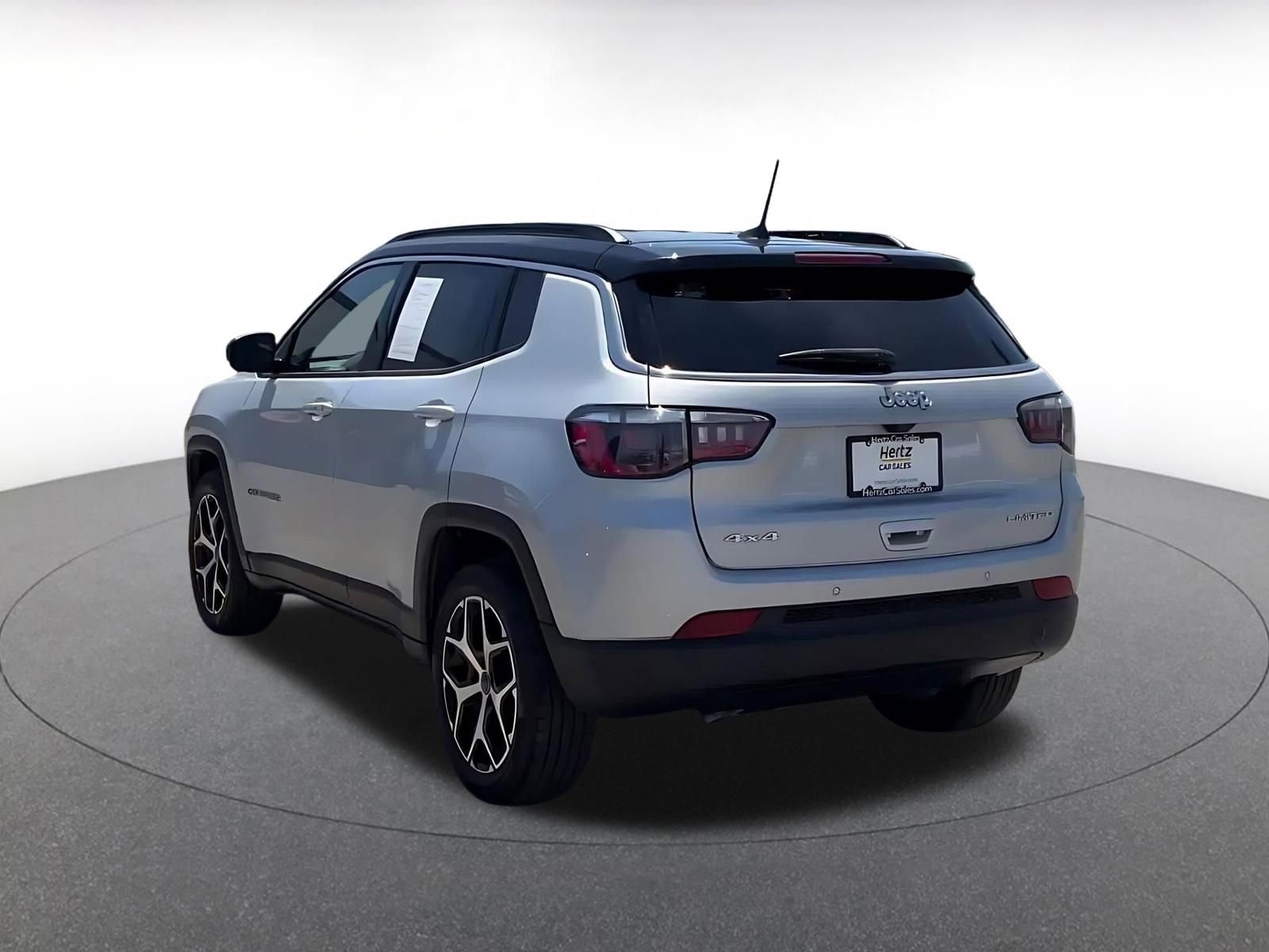 Used 2025 Jeep Compass Limited AWD/4WD image 11