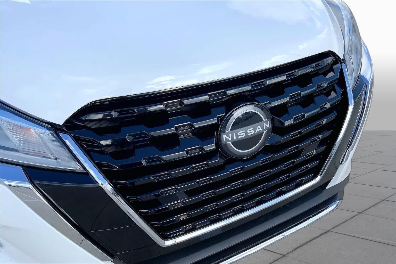 Used 2024 Nissan Kicks S FWD image 29