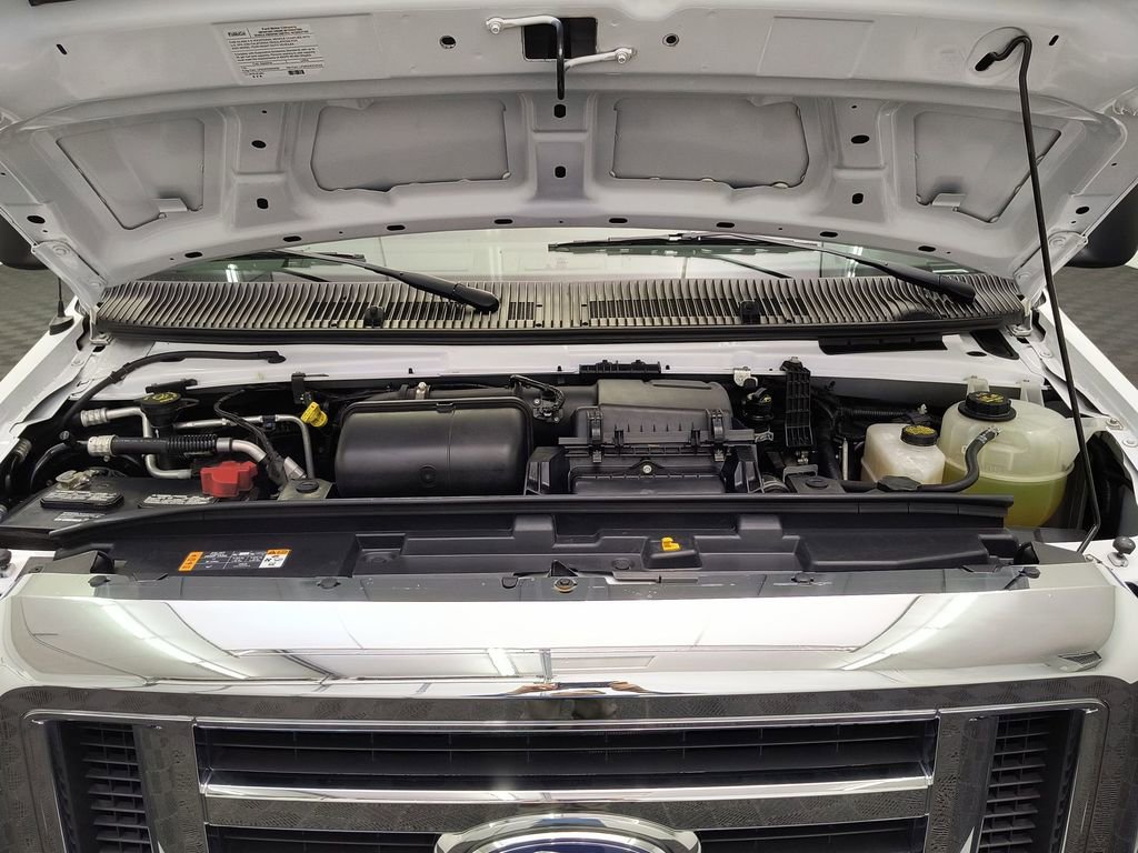 Used 2021 Ford E-450 and Econoline 450 Super Duty w/ Power Windows & Locks Group image 30
