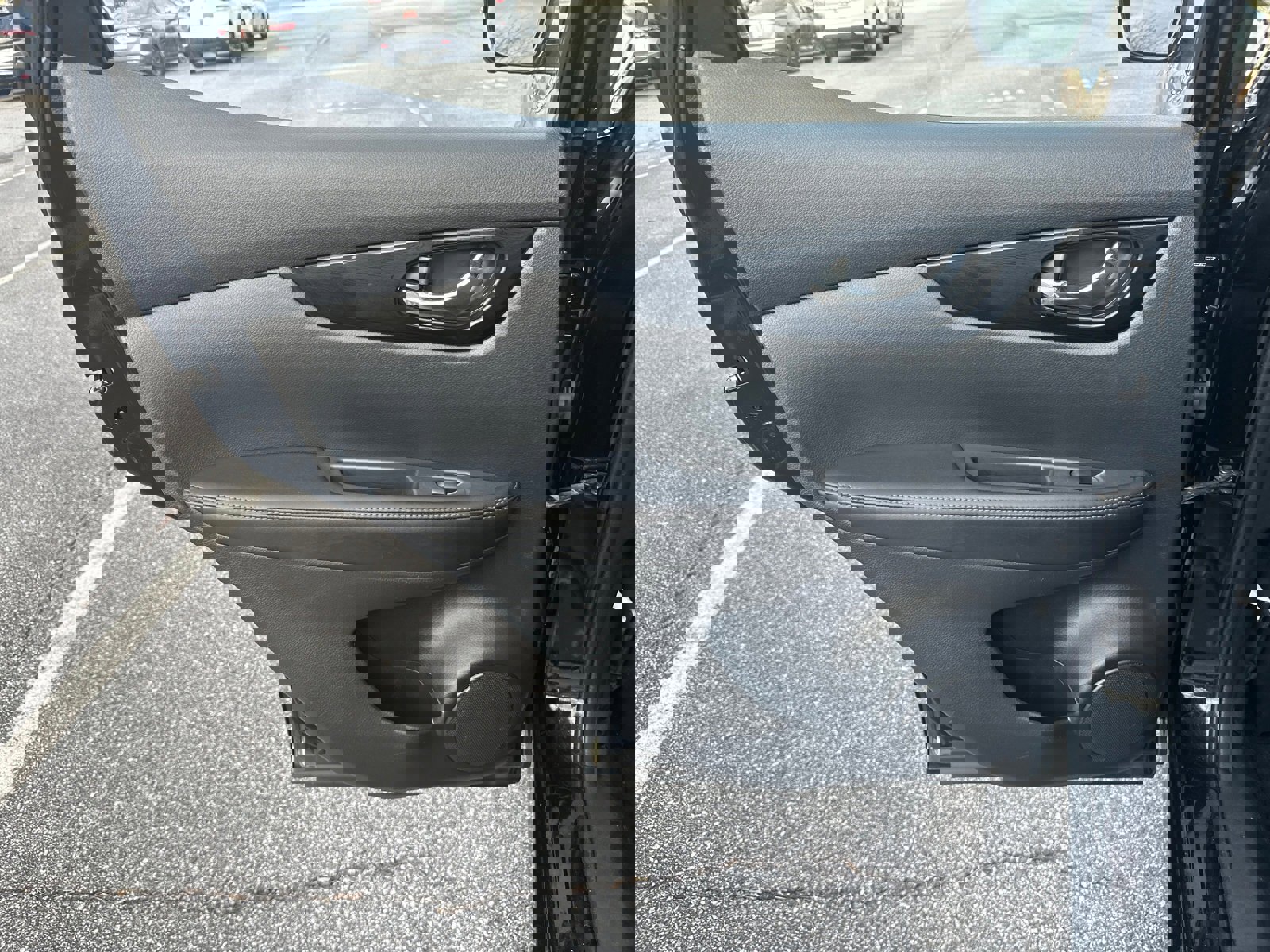 Used 2021 Nissan Rogue Sport SV w/ Technology Package image 21