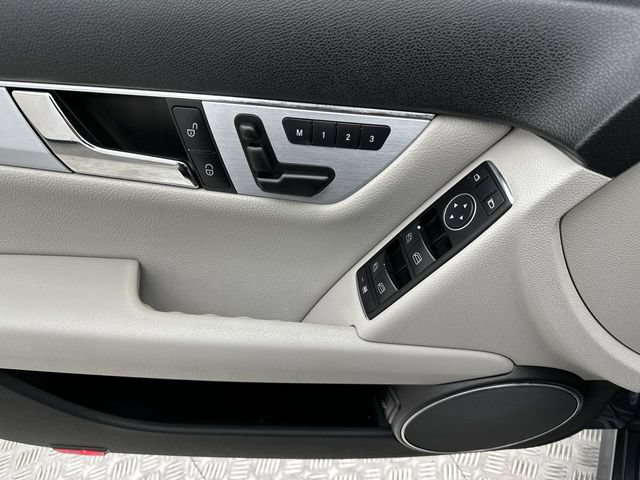 Used 2011 Mercedes-Benz C 300 4MATIC Sedan image 13
