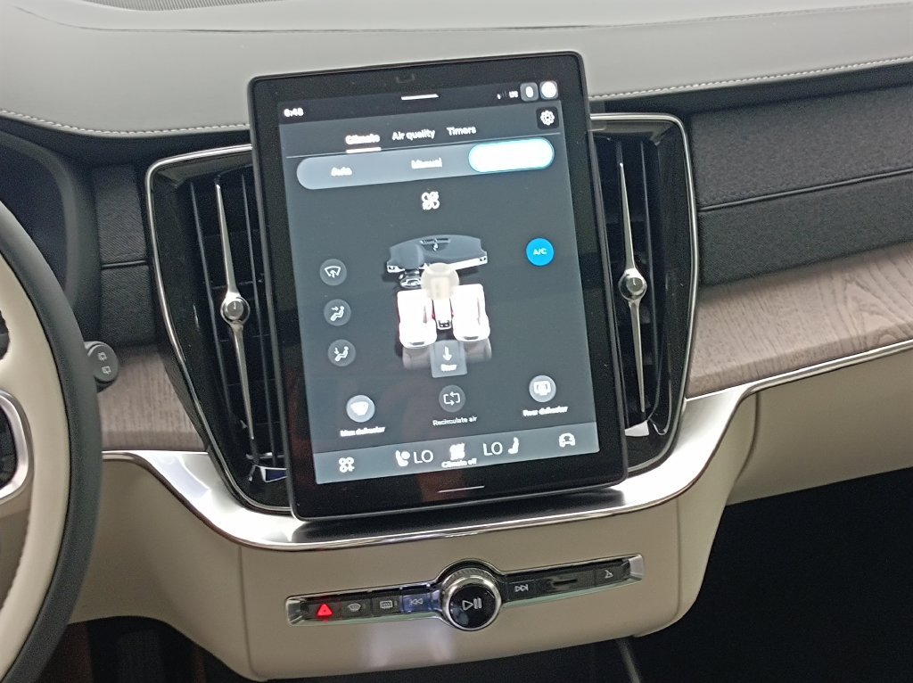 New 2027 Volvo XC90 T8 Ultra AWD/4WD image 28