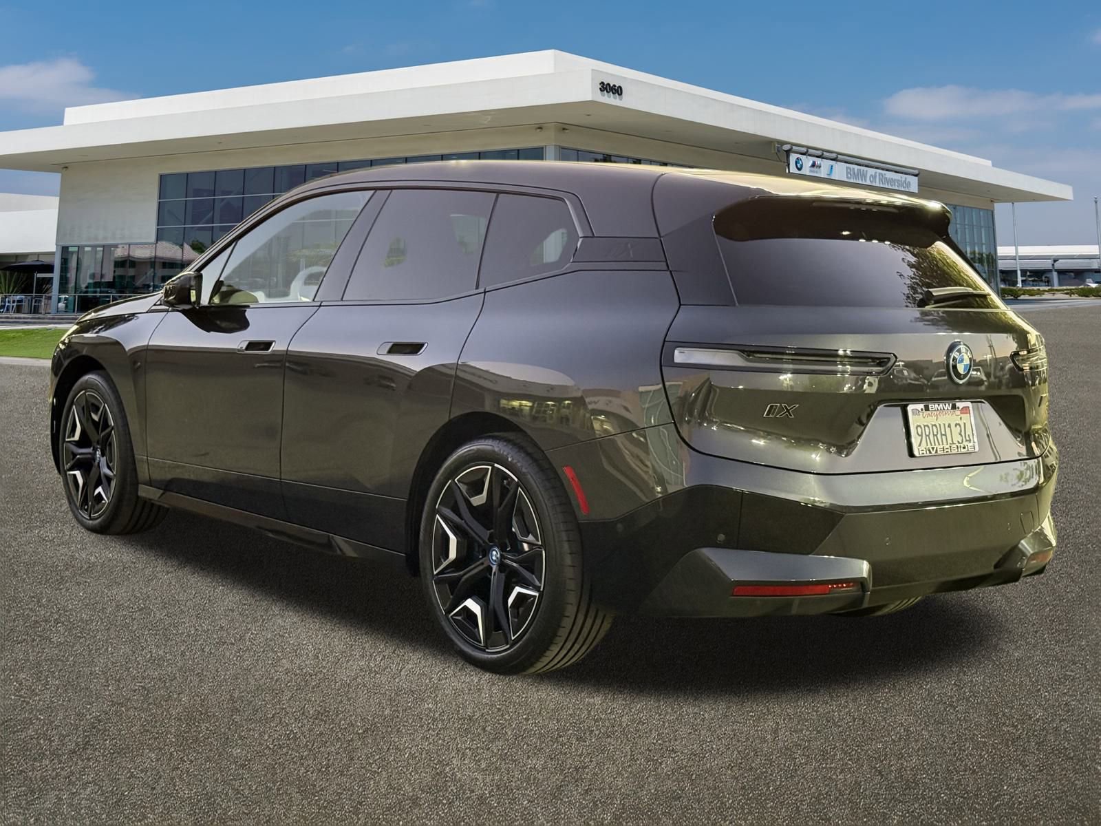 Used 2025 BMW iX M60 image 8