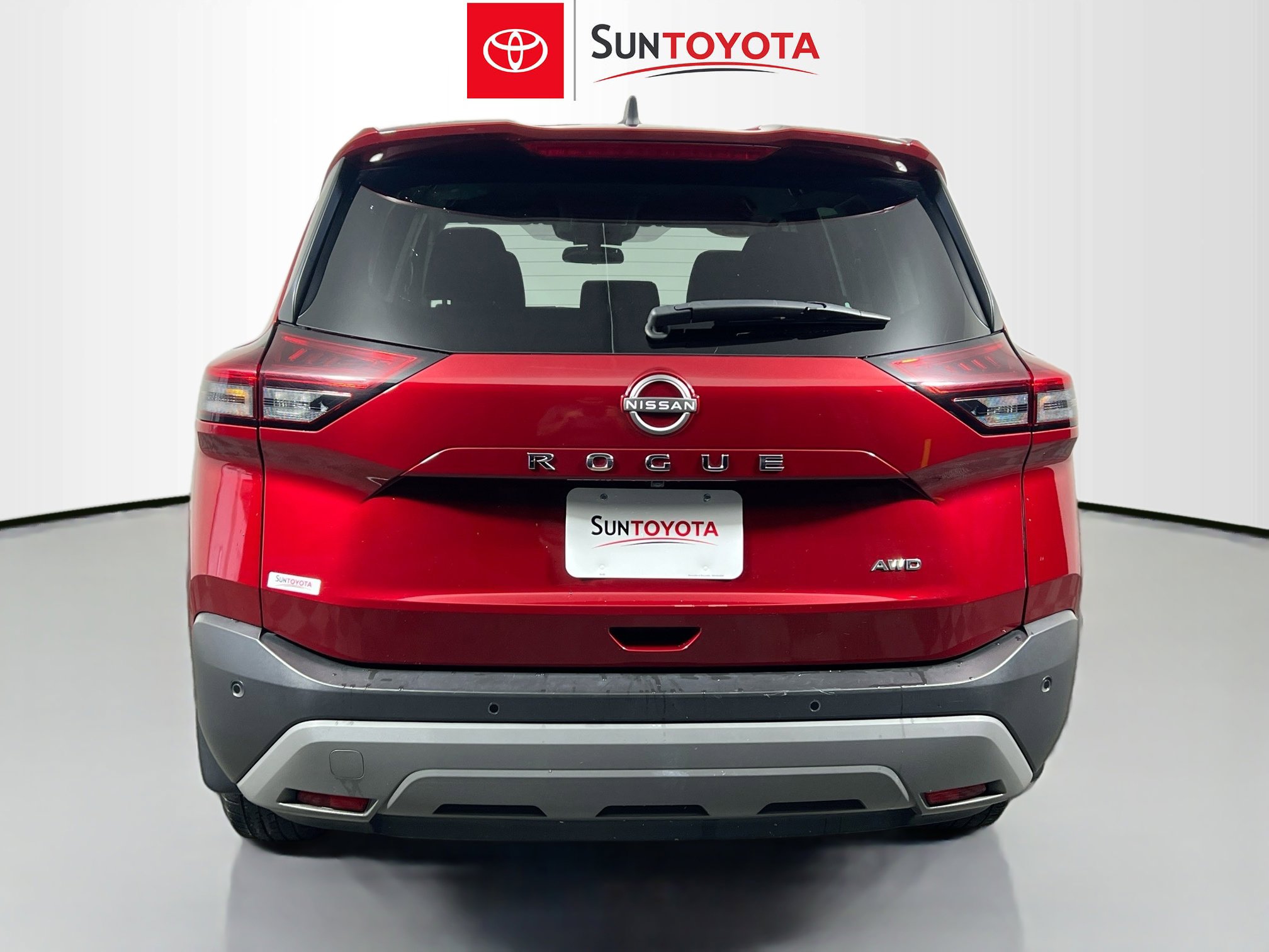 Used 2023 Nissan Rogue S image 5
