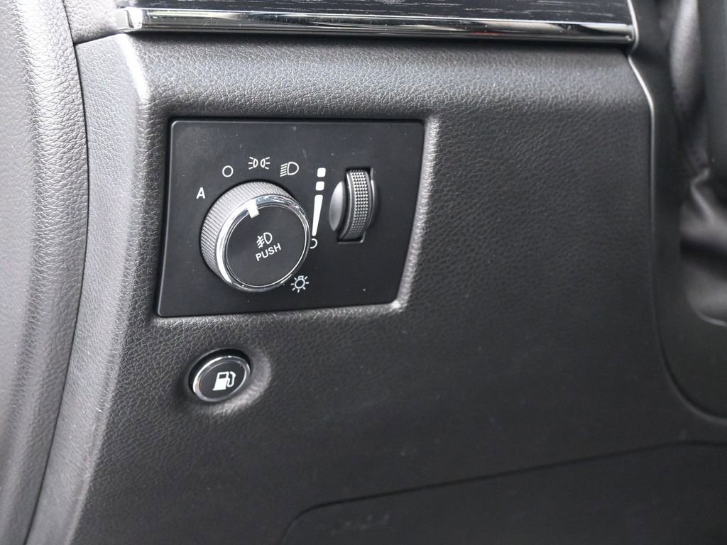 Used 2020 Jeep Grand Cherokee High Altitude image 19