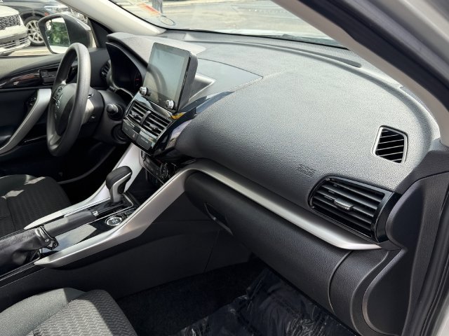 Used 2024 Mitsubishi Eclipse Cross LE AWD/4WD image 16