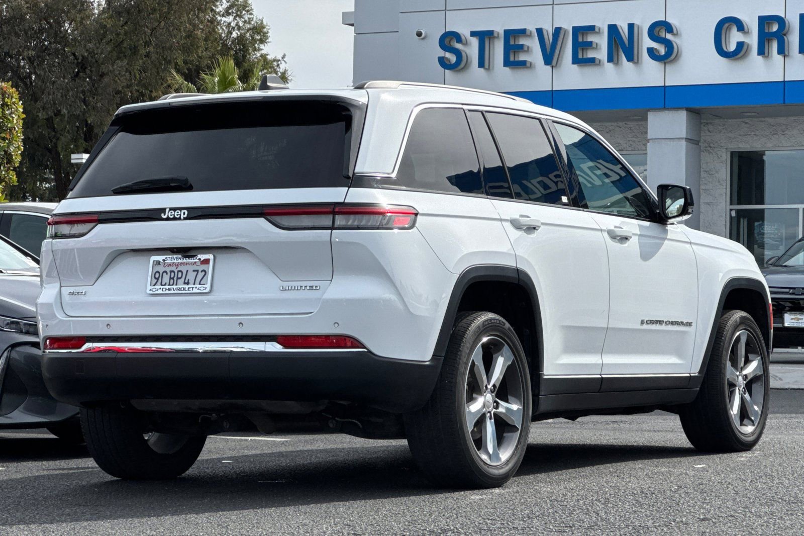 Used 2022 Jeep Grand Cherokee Limited image 5