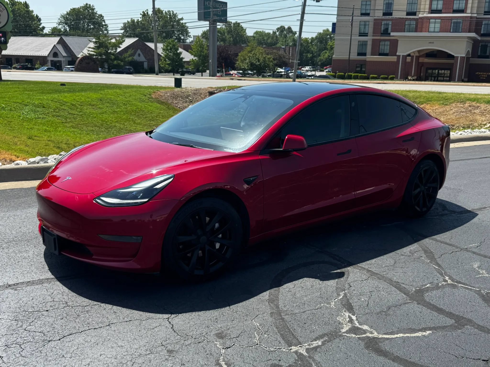 Used 2023 Tesla Model 3 Standard Range RWD image 2