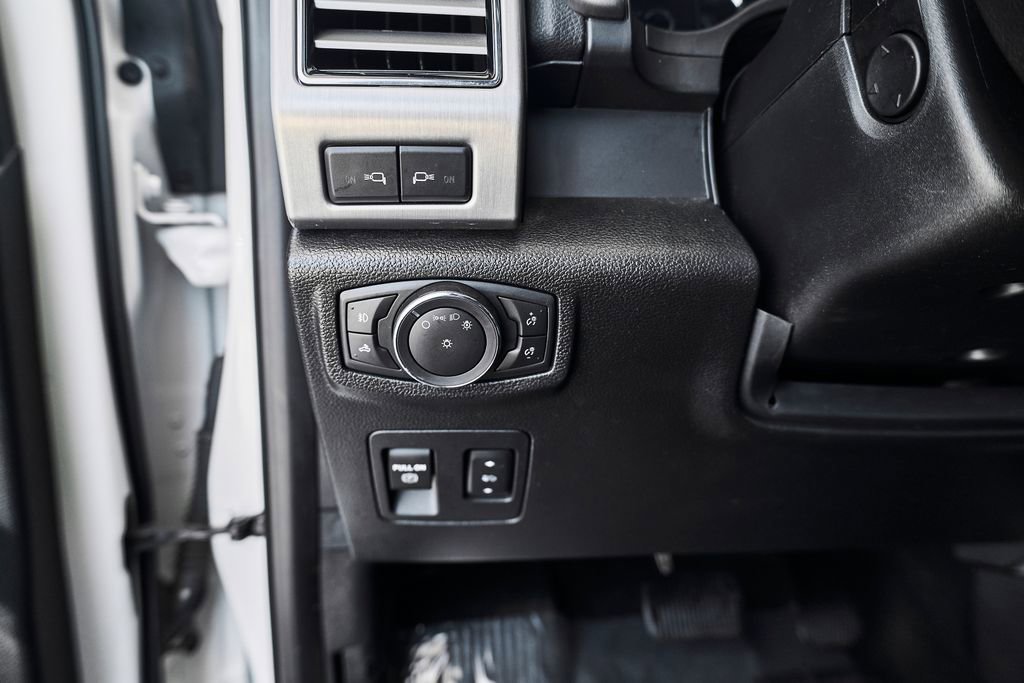 Used 2020 Ford F150 Platinum w/ Equipment Group 701A Luxury AWD/4WD image 25