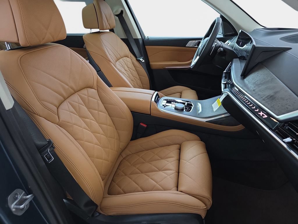 Used 2026 BMW X7 xDrive40i AWD/4WD image 10