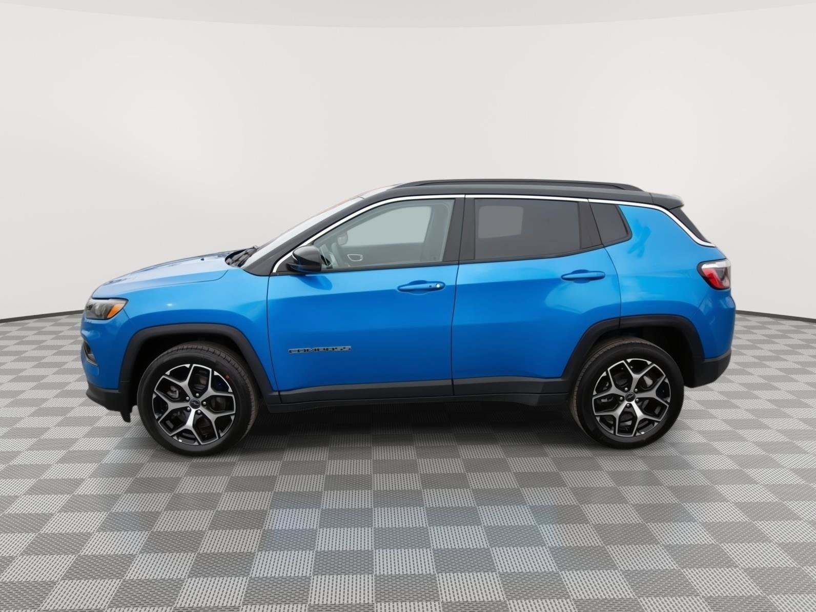 Used 2025 Jeep Compass Limited image 8
