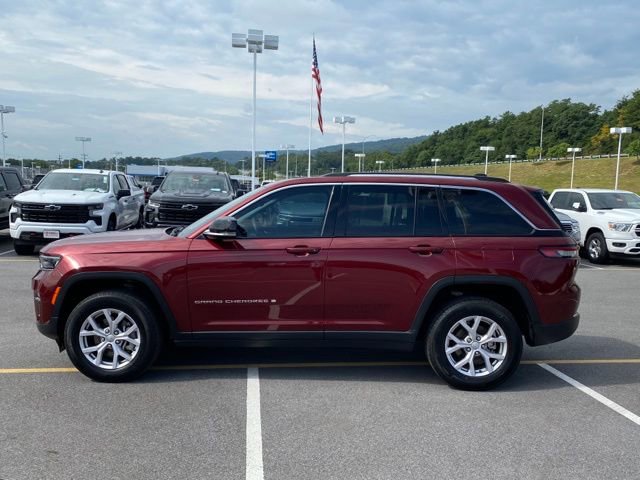 Used 2022 Jeep Grand Cherokee Limited image 2