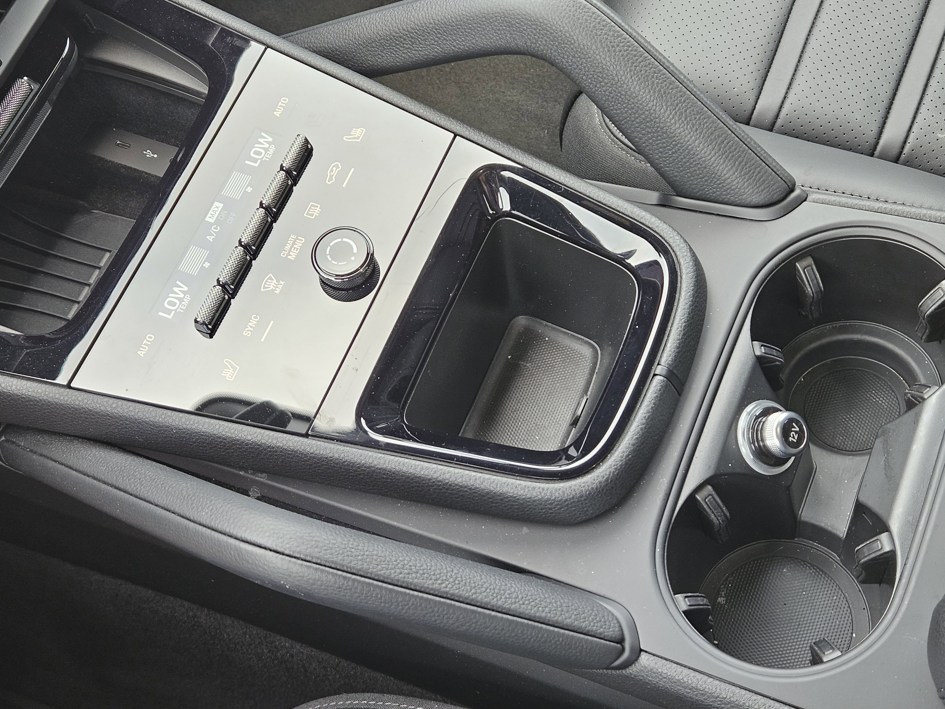 Certified 2025 Porsche Cayenne Coupe image 20