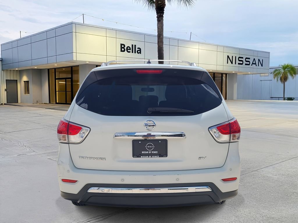 Used 2016 Nissan Pathfinder SV image 8