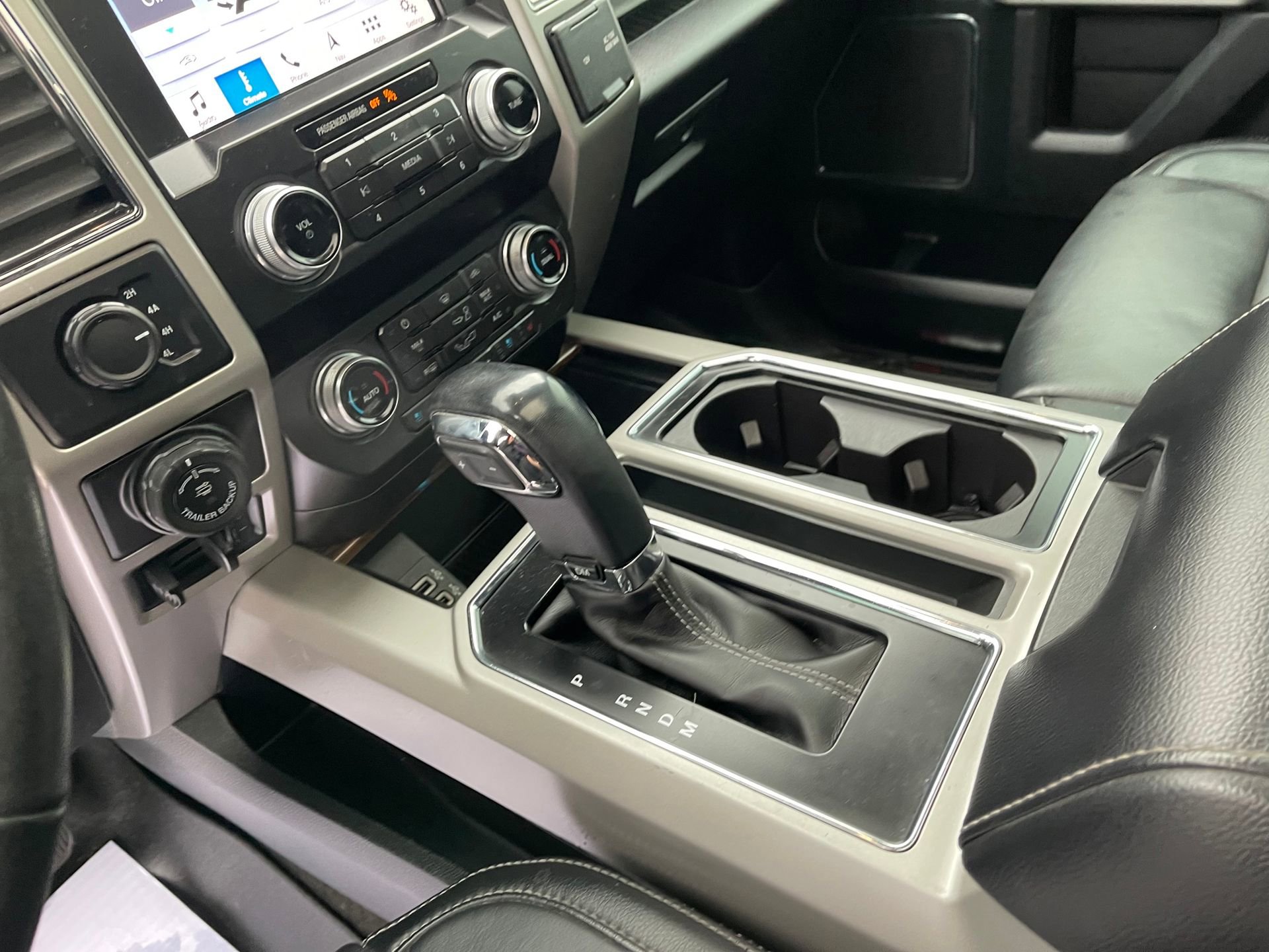 Used 2019 Ford F150 Lariat w/ Equipment Group 502A Luxury image 18