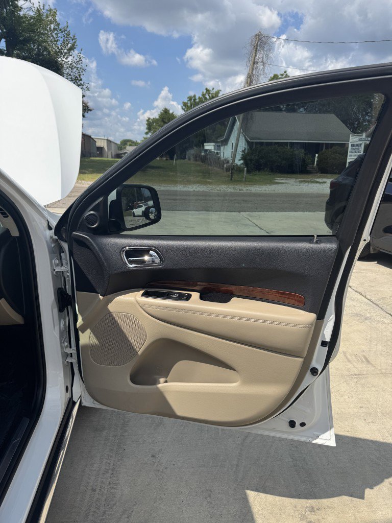 Used 2016 Dodge Durango Limited w/ Nav & Power Liftgate Group image 11