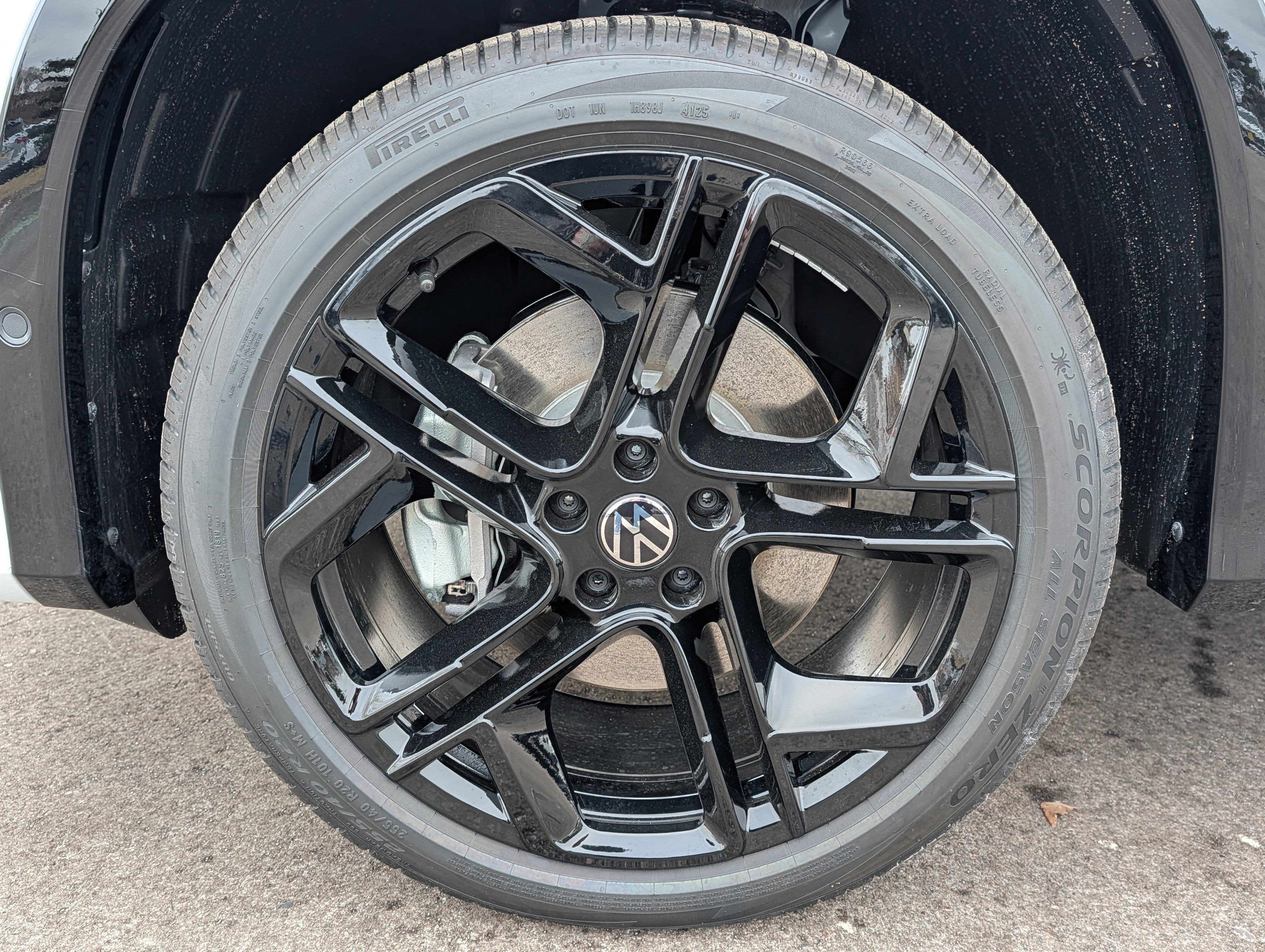 New 2026 Volkswagen Tiguan SE R-Line AWD/4WD image 5