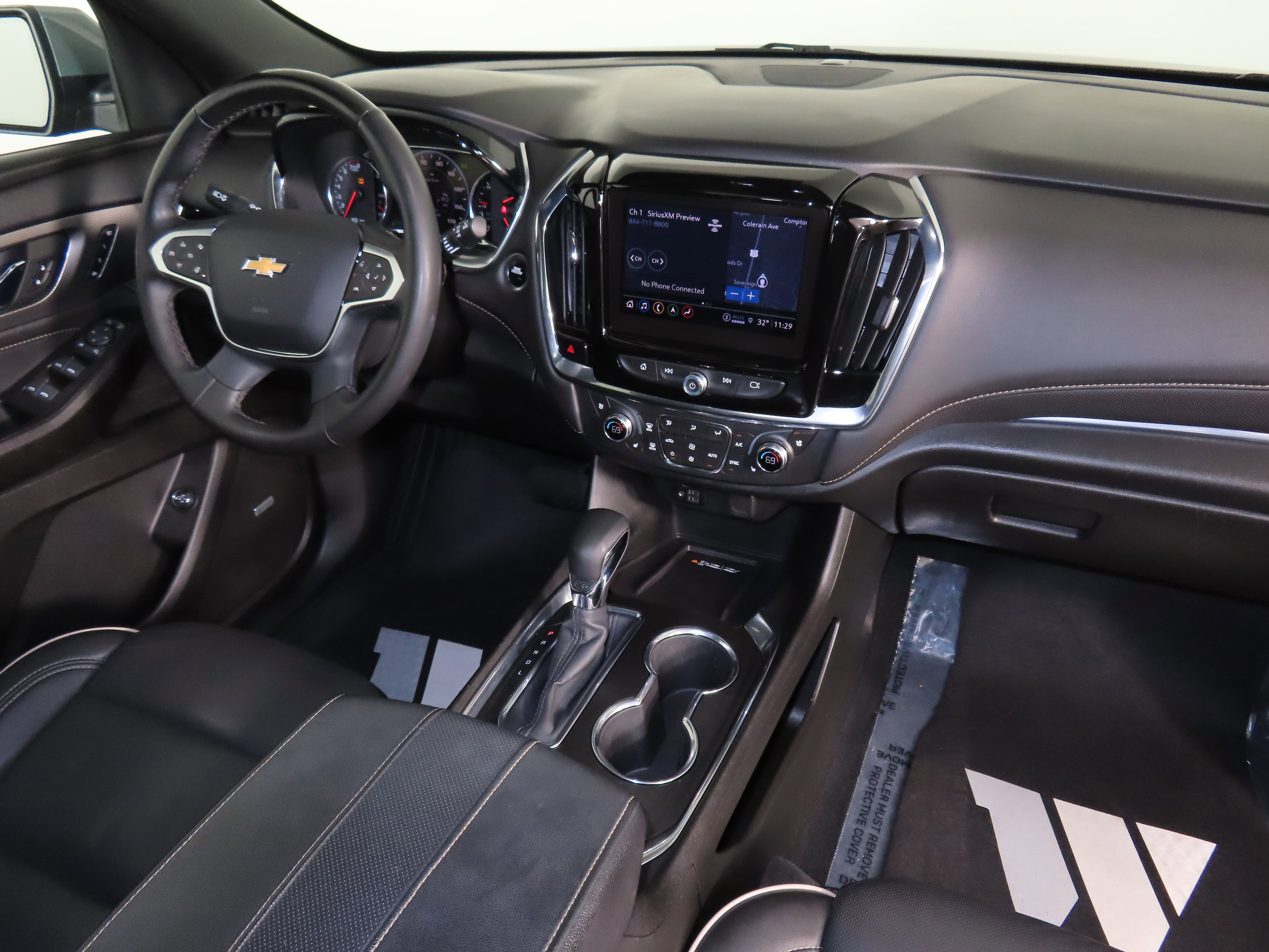Used 2023 Chevrolet Traverse Premier AWD/4WD image 44