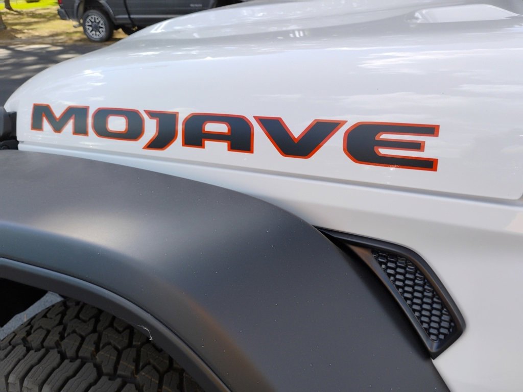 New 2025 Jeep Gladiator Mojave w/ Convenience Group image 13