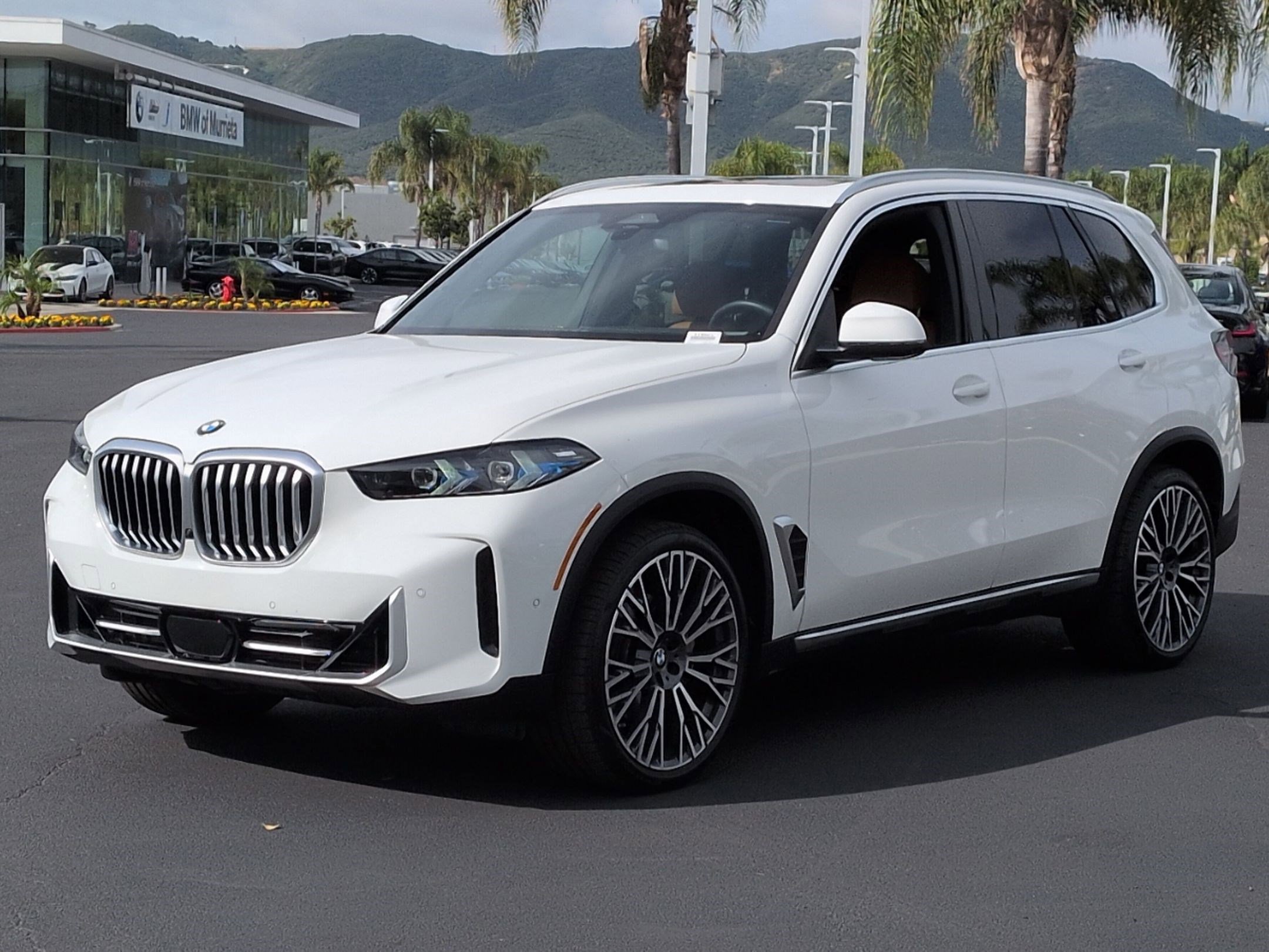 Used 2026 BMW X5 sDrive40i w/ Climate Comfort Package RWD image 40