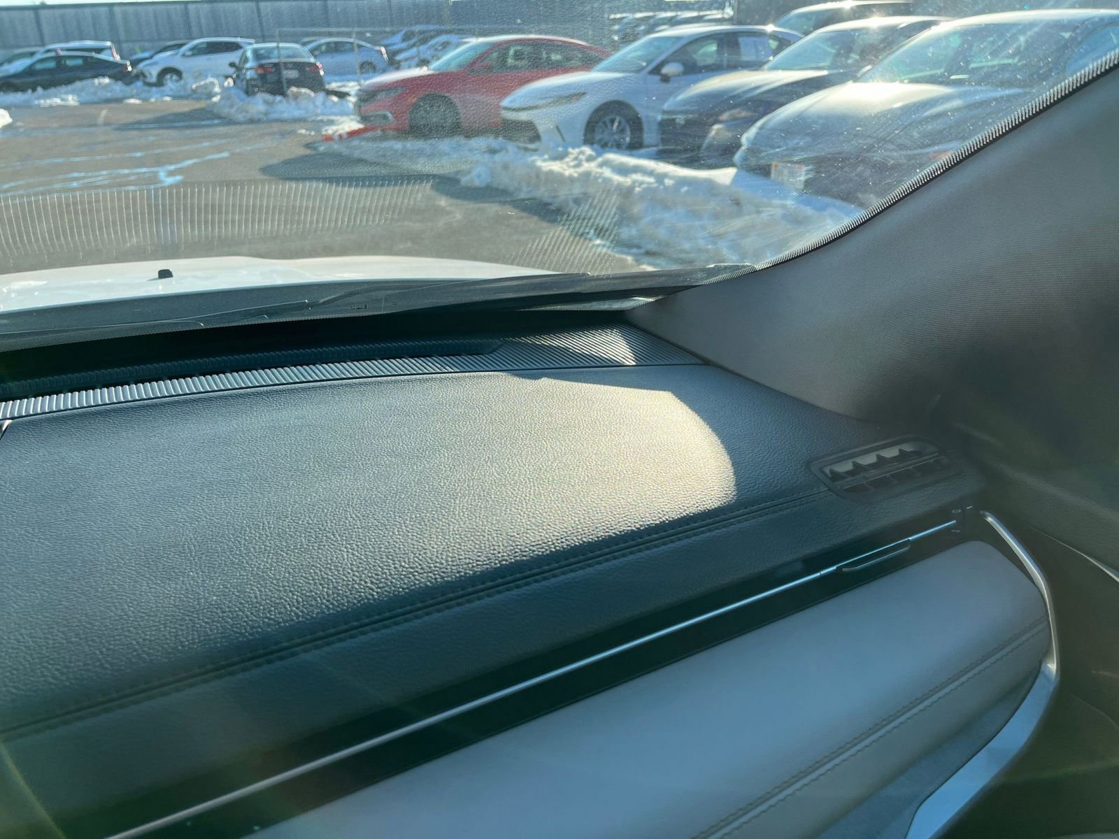 Used 2025 Jeep Compass Limited image 36