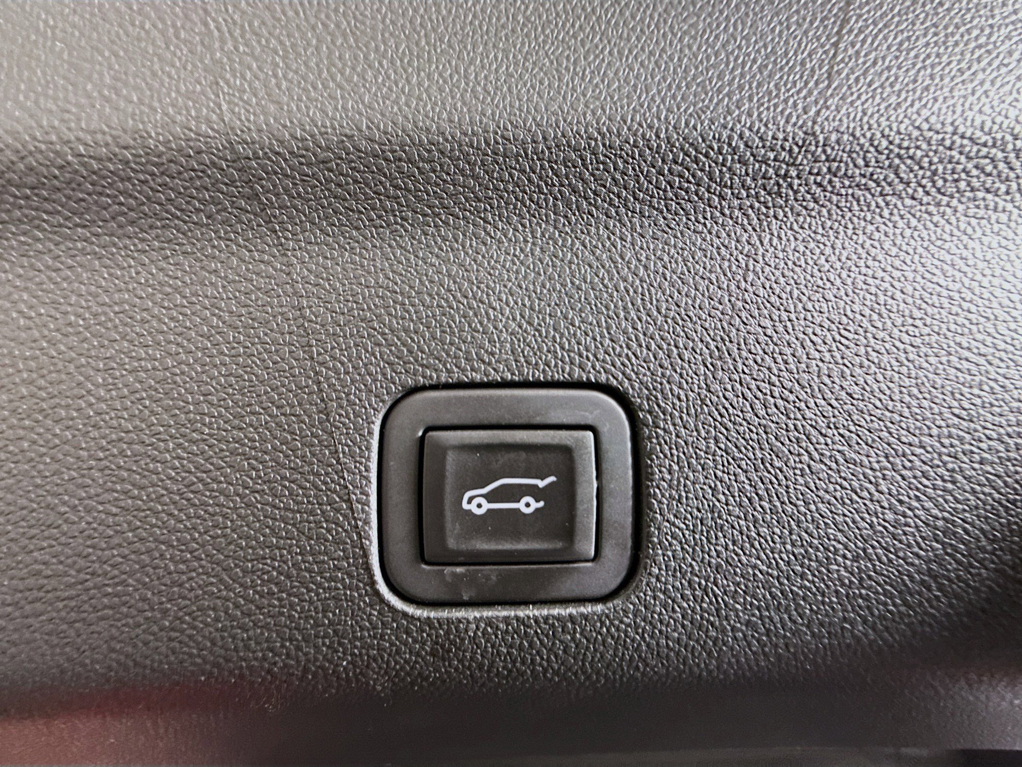 Used 2025 GMC Yukon Denali AWD/4WD image 42