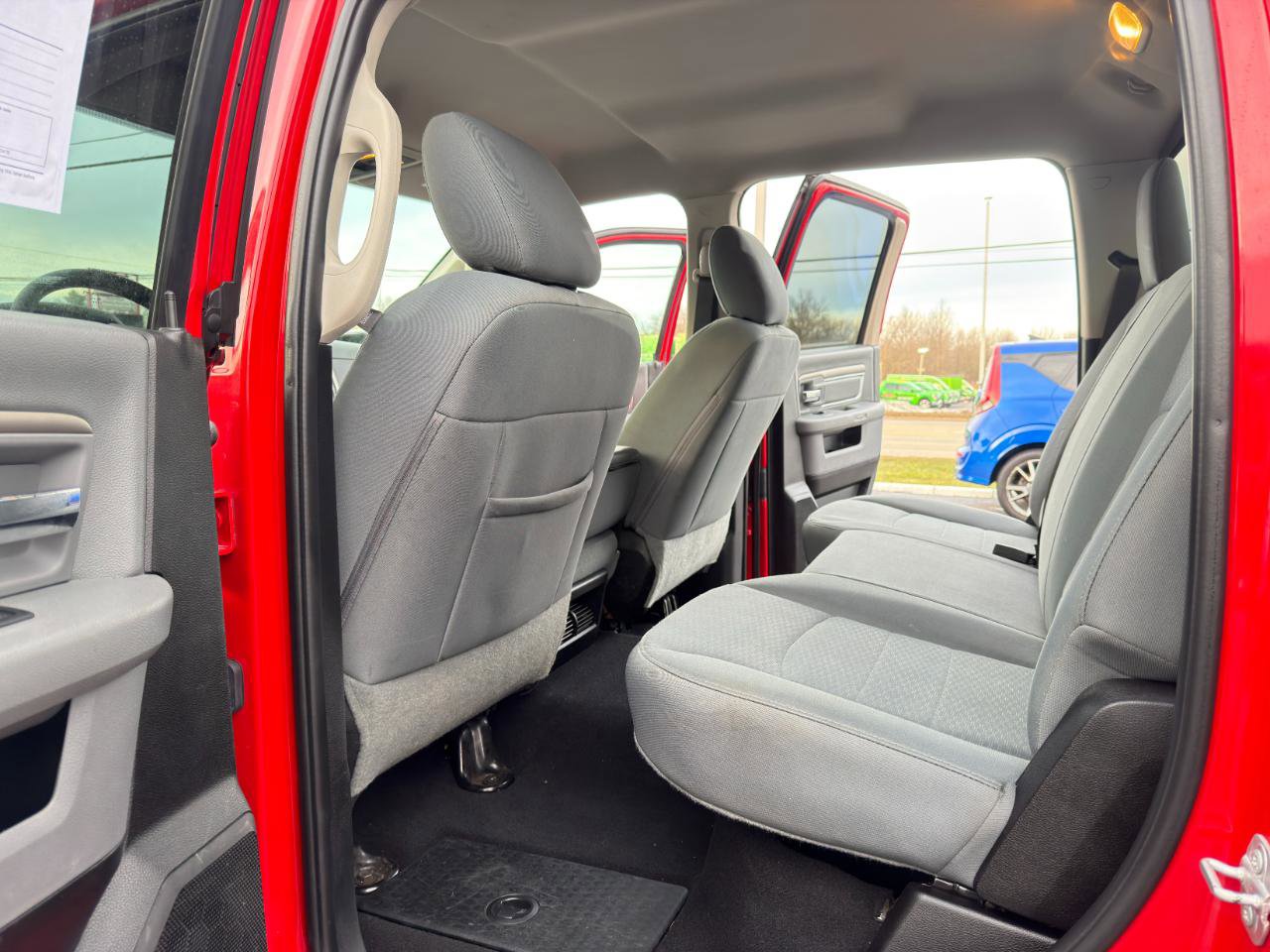 Used 2020 RAM 1500 Classic SLT image 19
