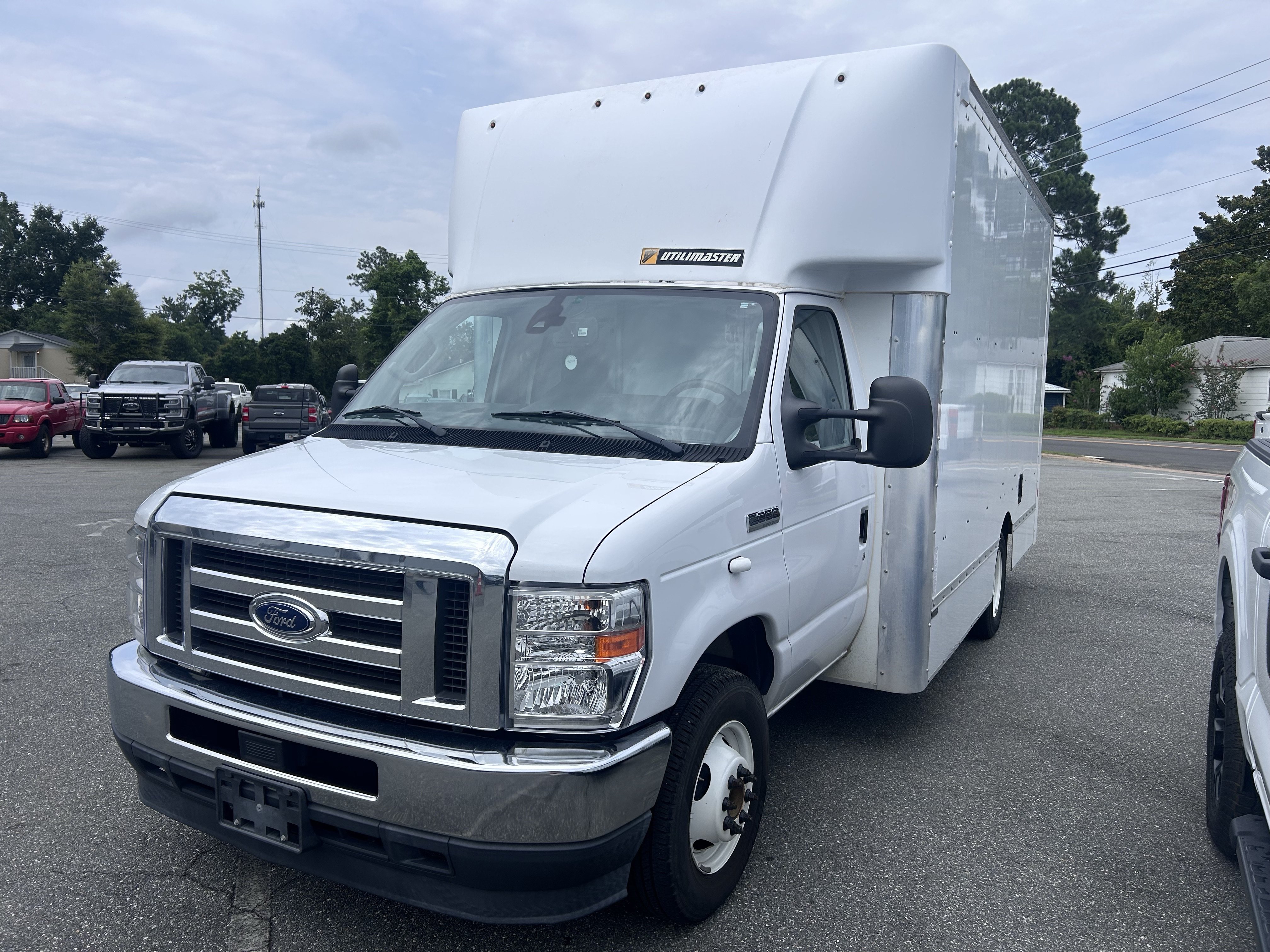 Used 2022 Ford E-350 and Econoline 350 Super Duty RWD image 4