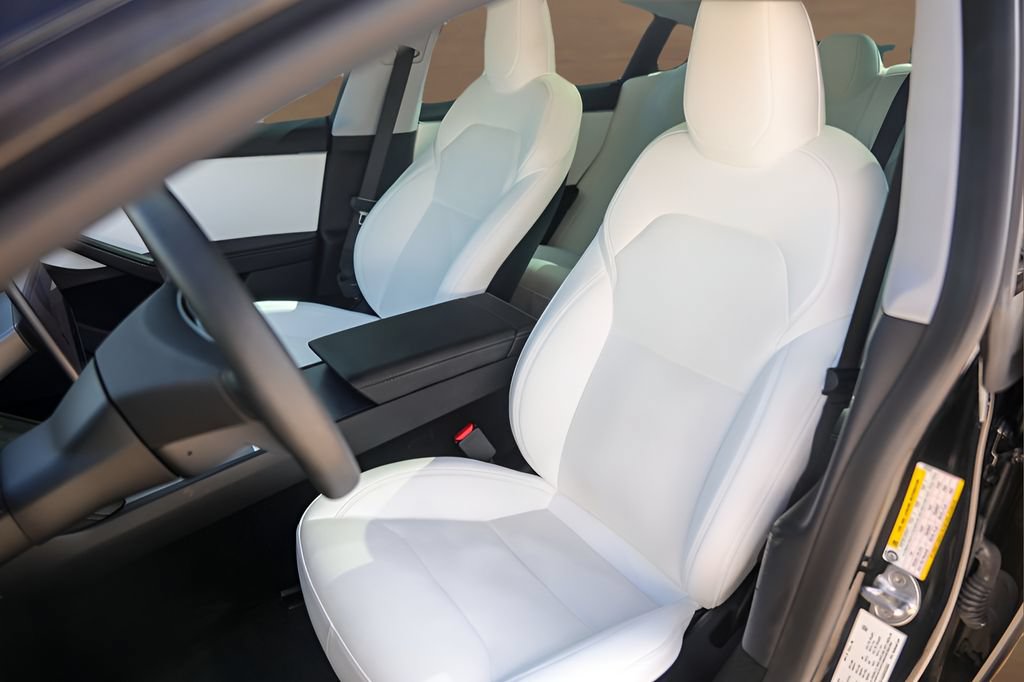 Used 2025 Tesla Model 3 RWD image 7