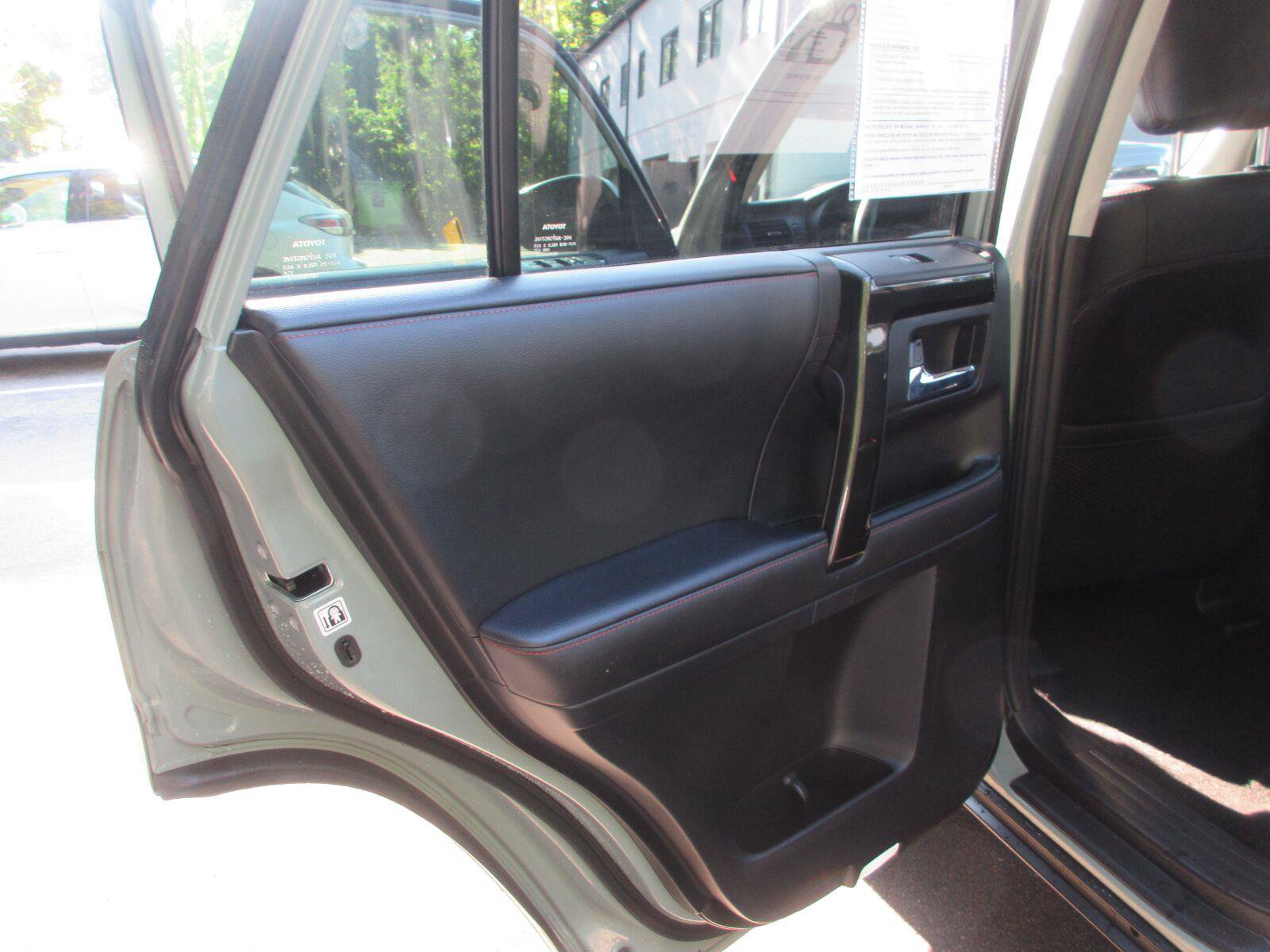 Used 2023 Toyota 4Runner TRD Off-Road Premium w/ Moonroof Package AWD/4WD image 15