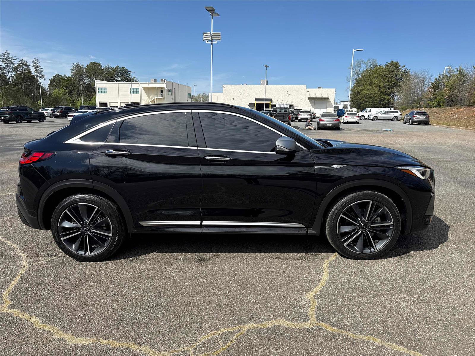 Certified 2025 INFINITI QX55 Essential w/ Accent Package image 5