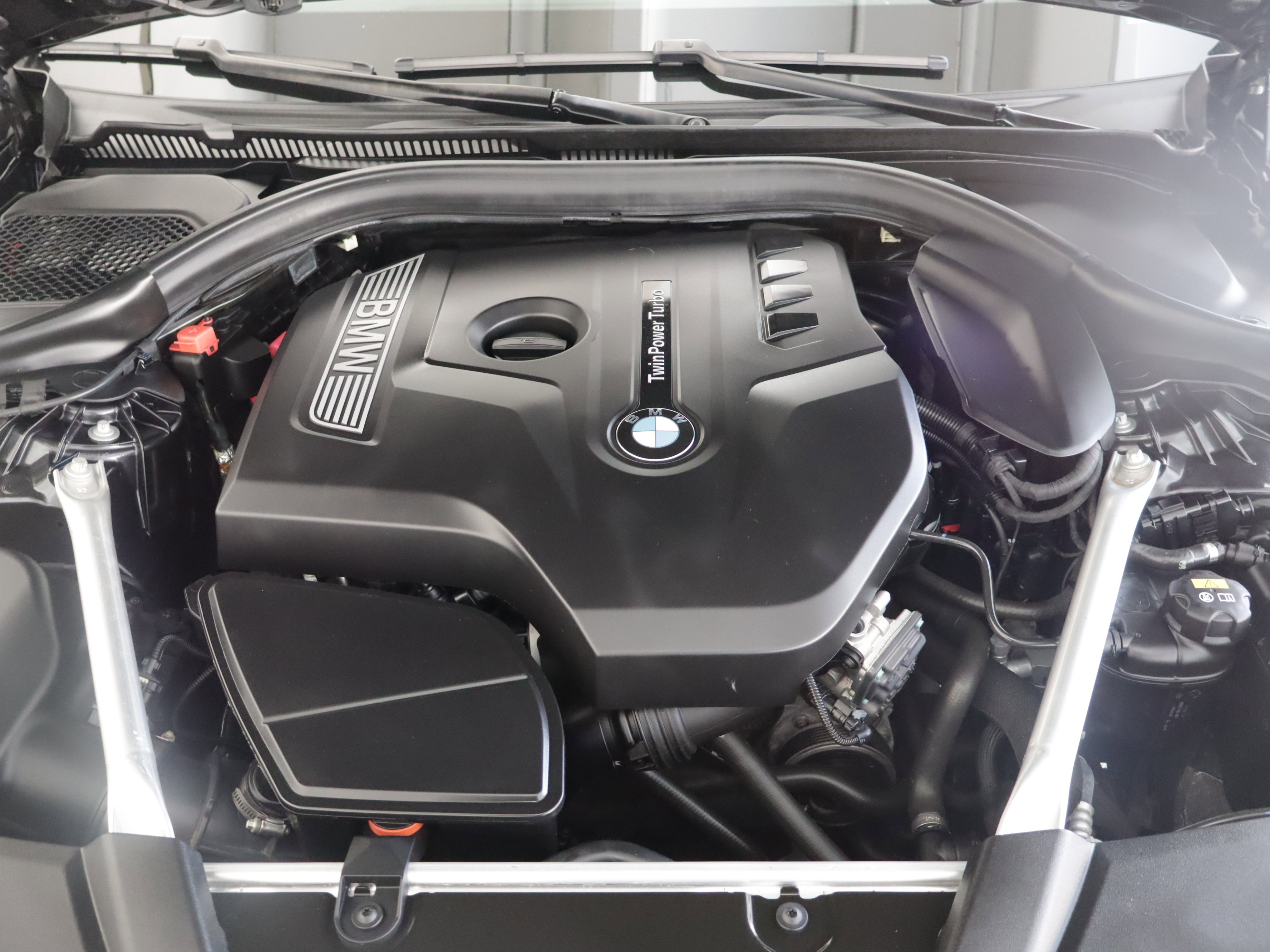 Used 2019 BMW 530i xDrive w/ Convenience Package image 31