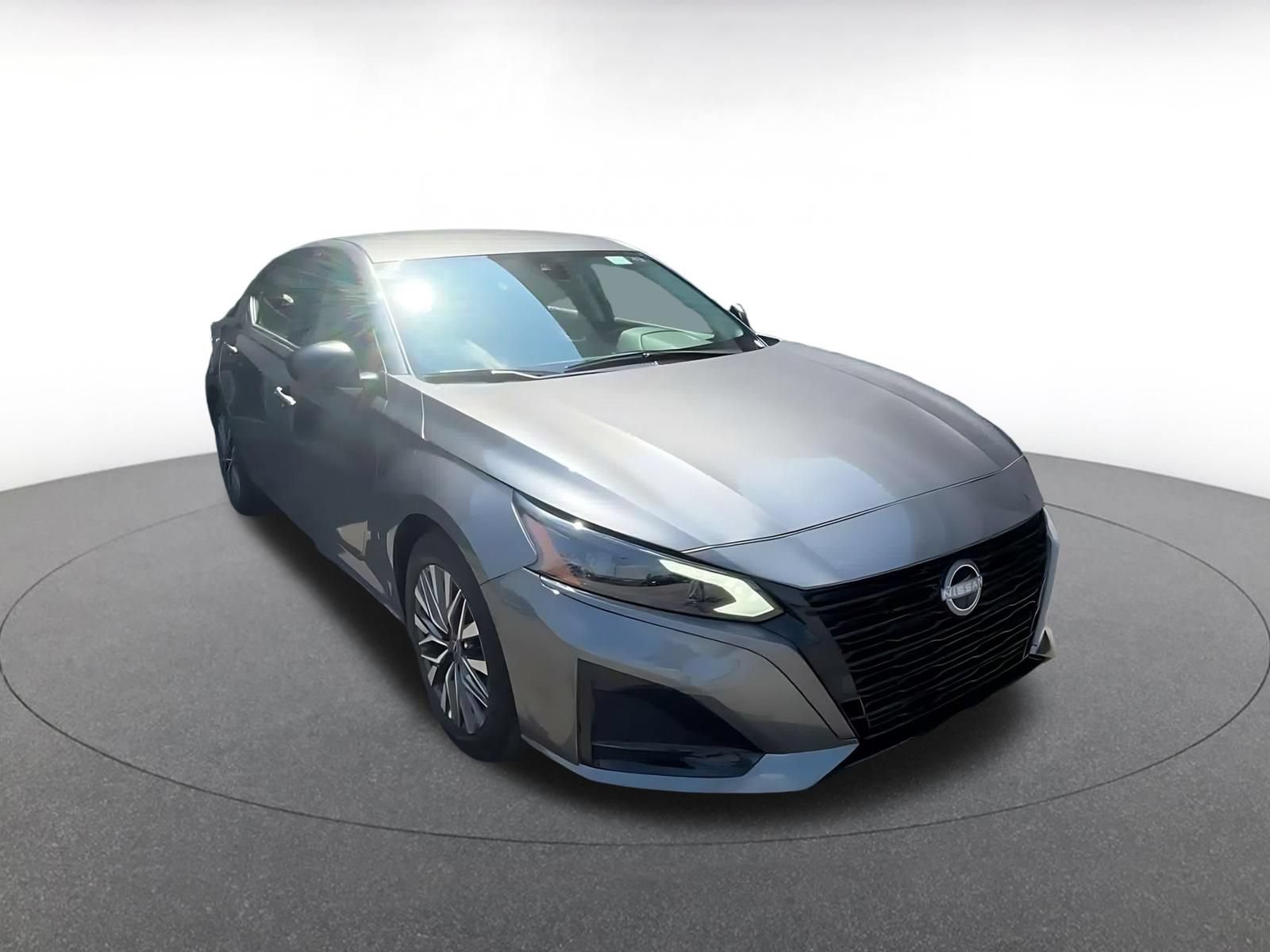 Used 2026 Nissan Altima 2.5 SV FWD image 3