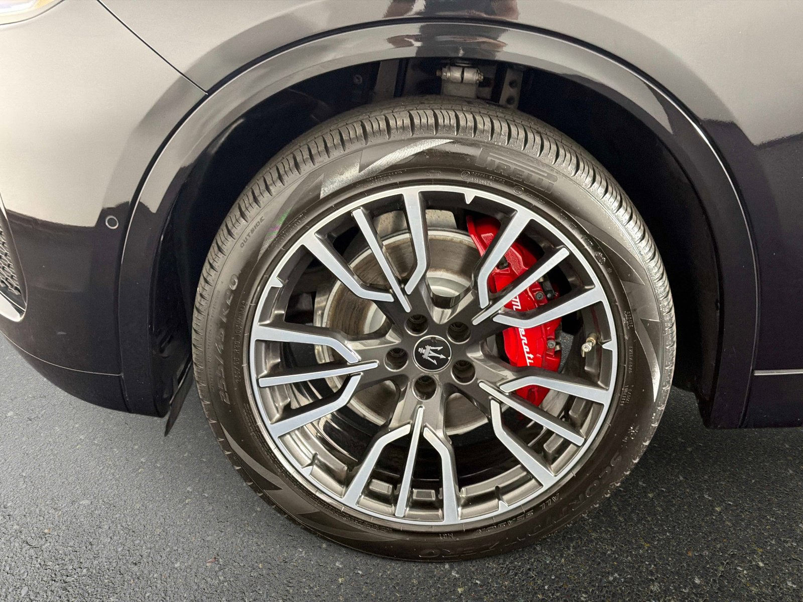 Used 2023 Maserati Grecale Modena AWD/4WD image 12