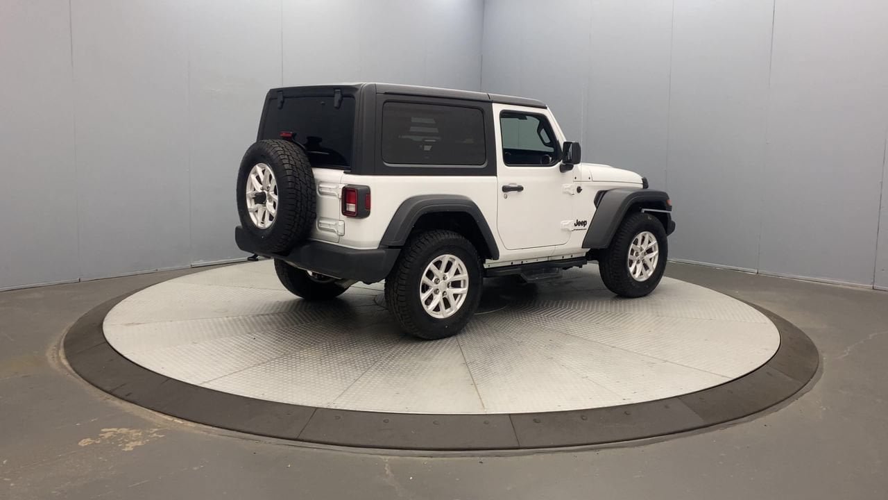 Used 2023 Jeep Wrangler Sport AWD/4WD image 5
