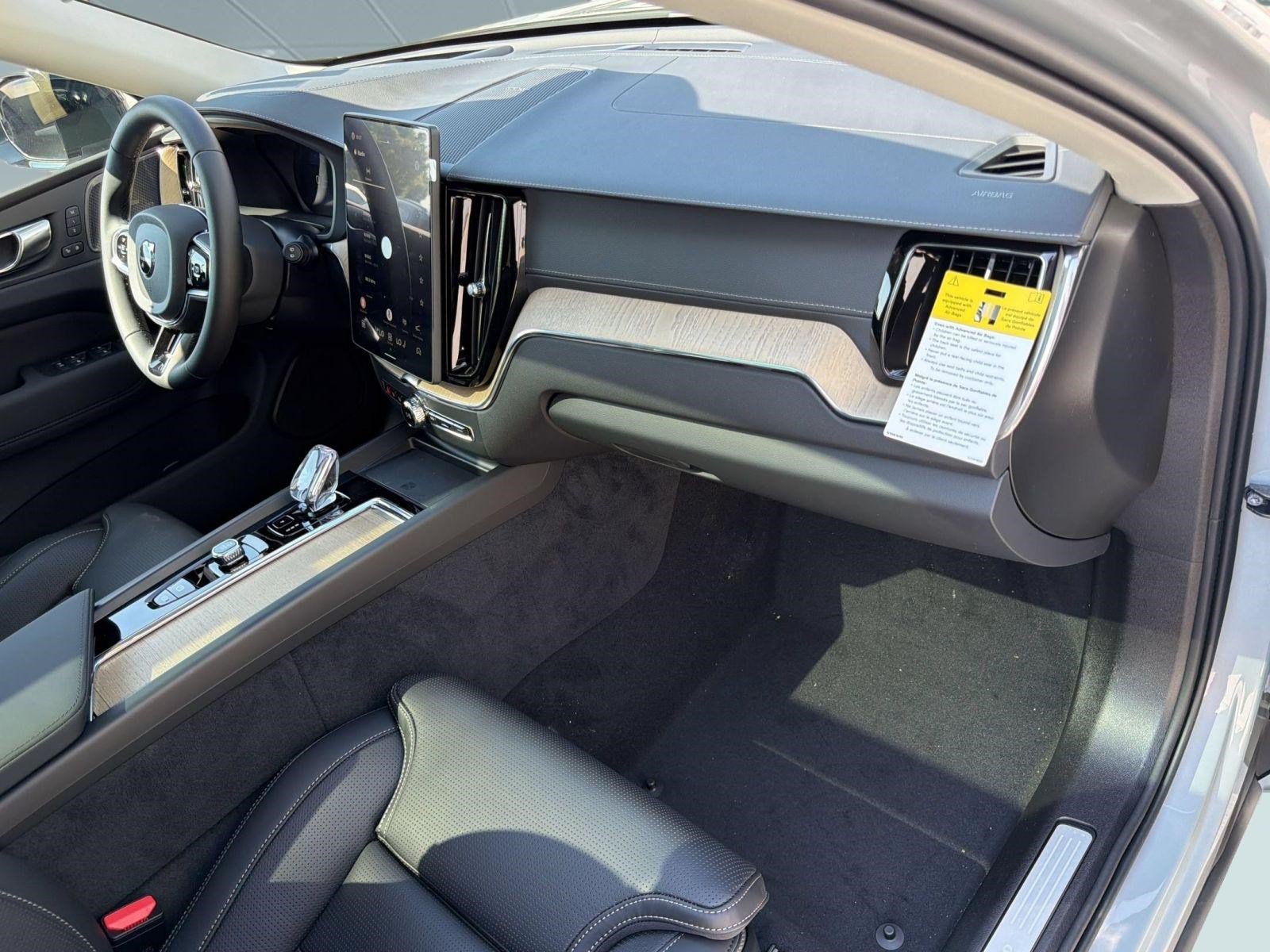New 2026 Volvo XC60 T8 Ultra w/ Climate Package AWD/4WD image 30