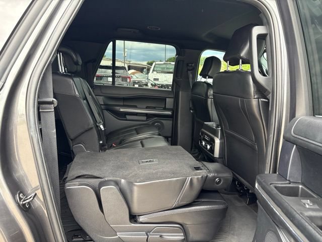 Used 2020 Ford Expedition Max XLT w/ Equipment Group 202A AWD/4WD image 15