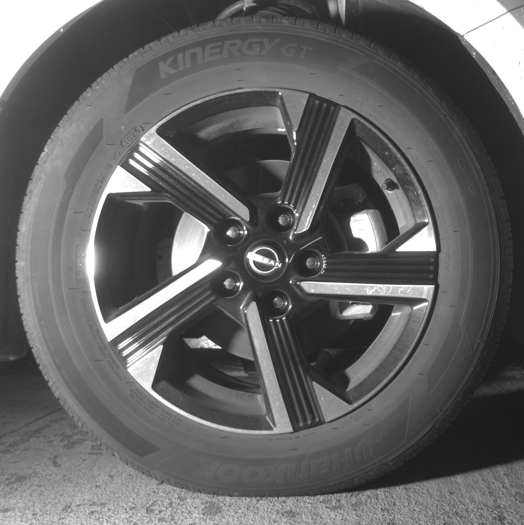 Used 2025 Nissan Sentra SV FWD image 13