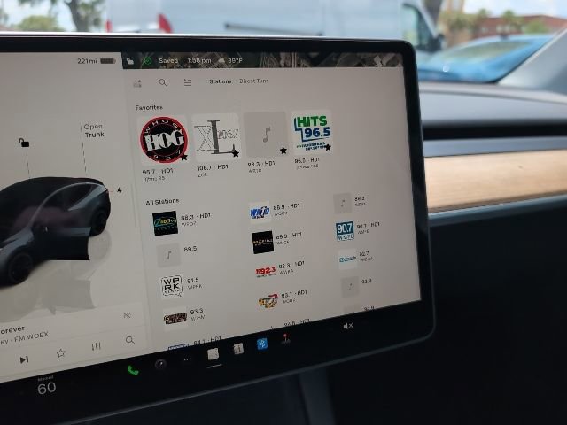 Used 2024 Tesla Model Y Performance image 16