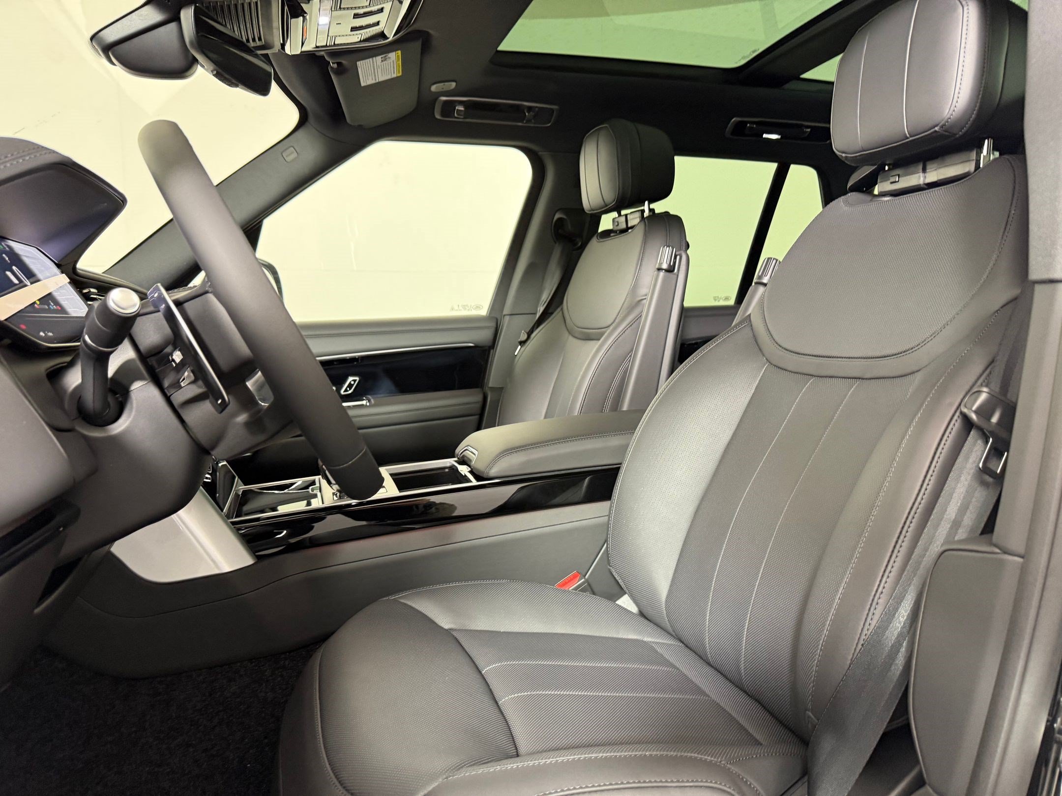 New 2026 Land Rover Range Rover SE AWD/4WD image 5