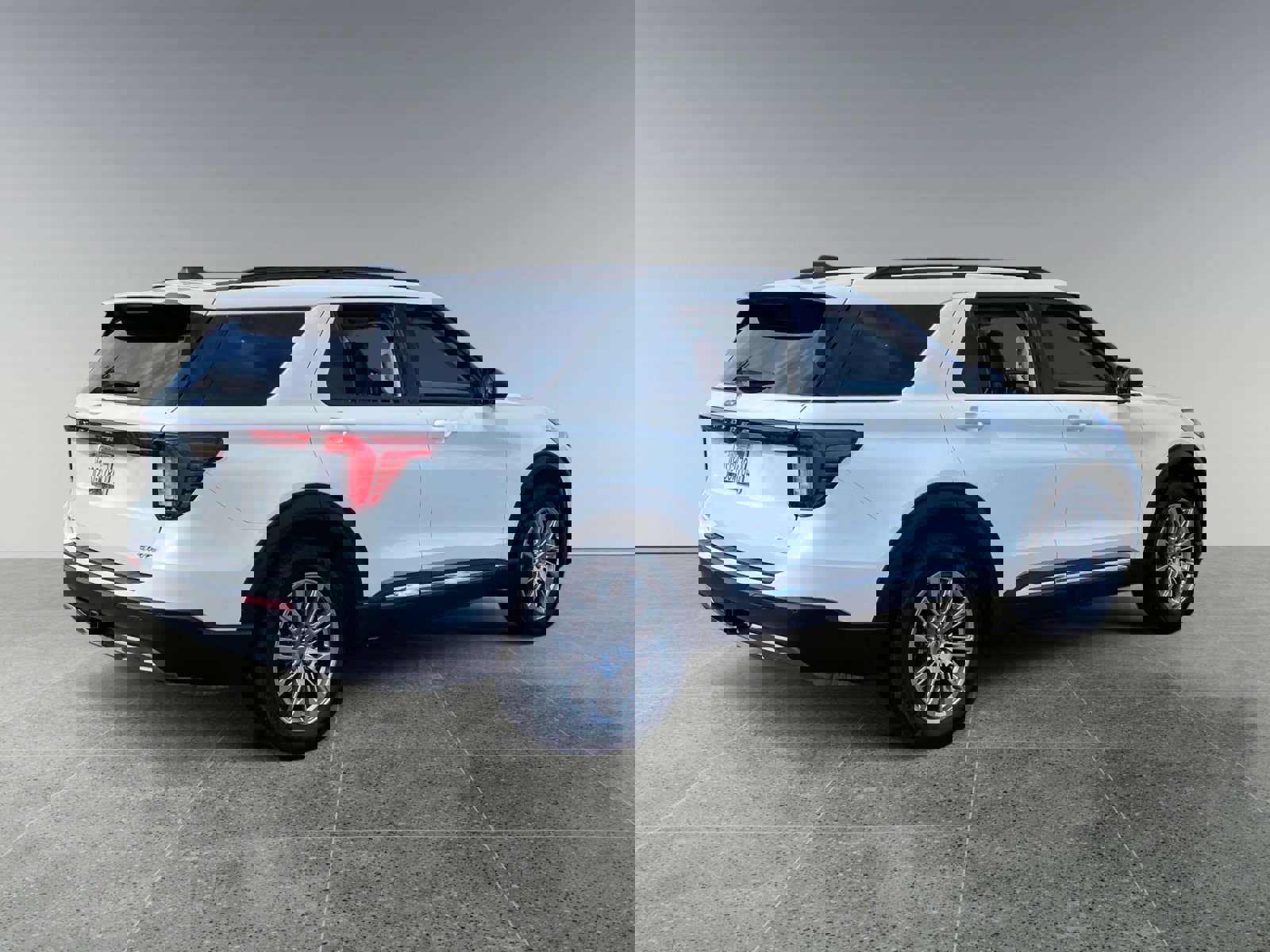 Used 2025 Ford Explorer Active w/ Active Comfort Package AWD/4WD image 5