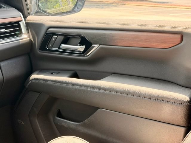 Used 2026 GMC Yukon Denali w/ Denali Reserve Package AWD/4WD image 25