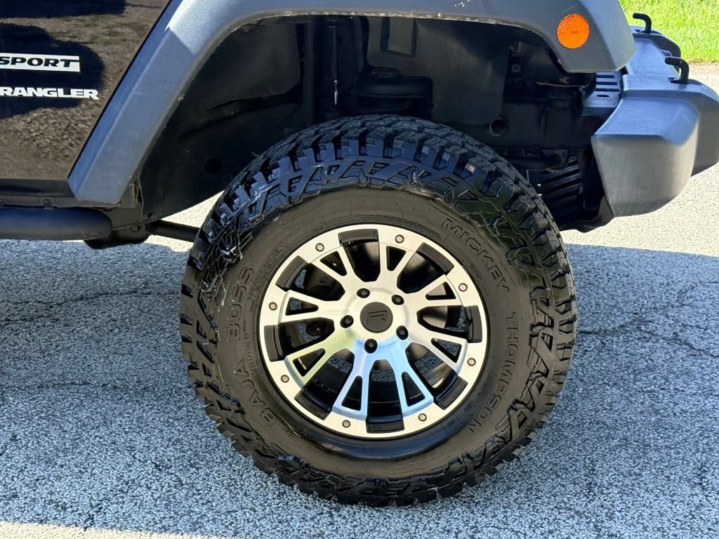 Used 2017 Jeep Wrangler Sport AWD/4WD image 8