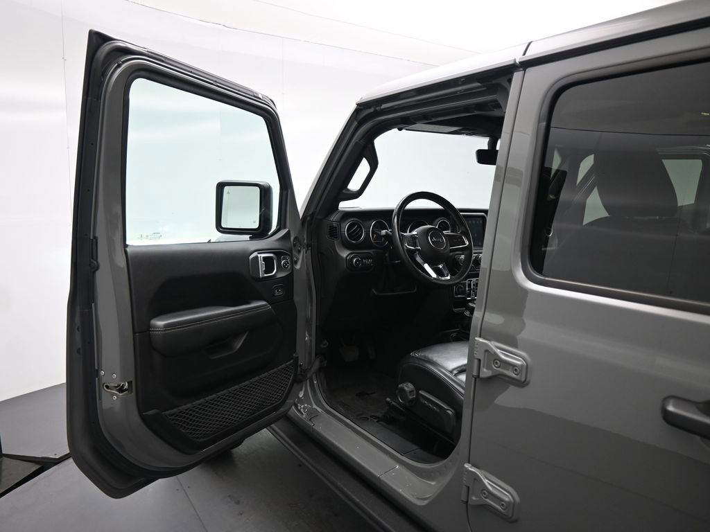 Used 2019 Jeep Wrangler Unlimited Sahara w/ Quick Order Package 24M Moab image 9