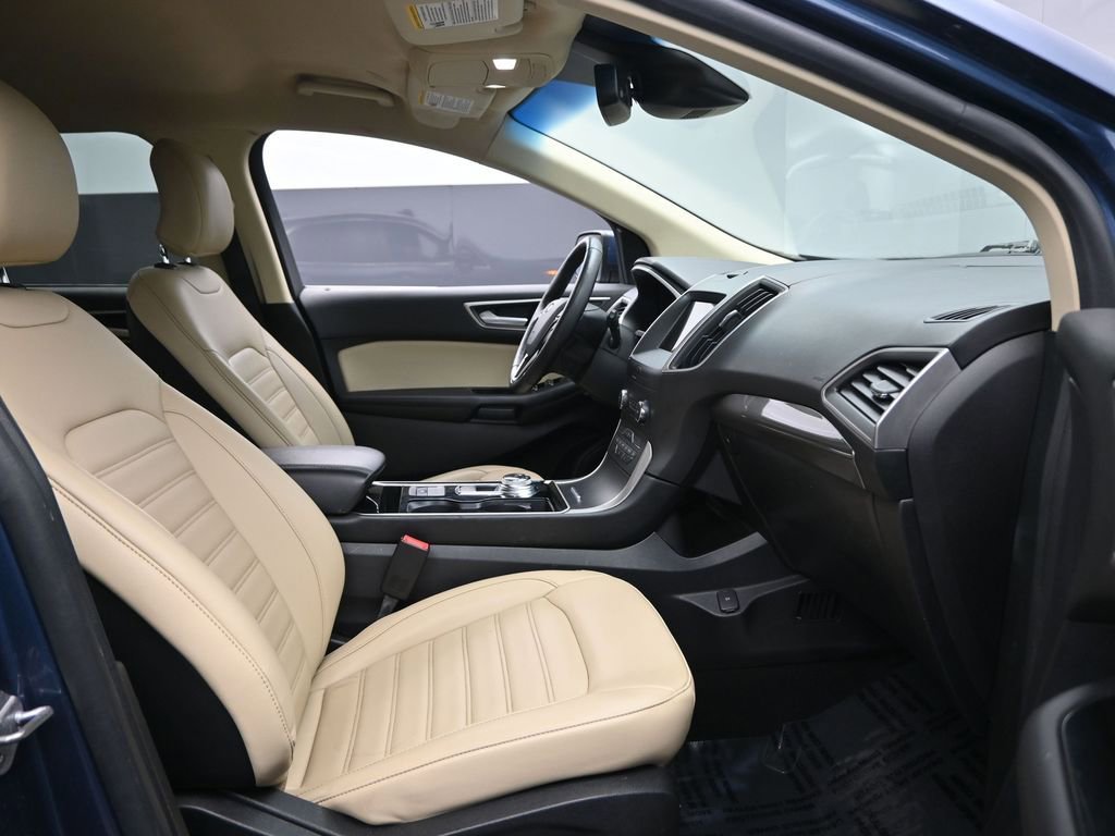 Used 2019 Ford Edge SEL w/ Equipment Group 201A image 32