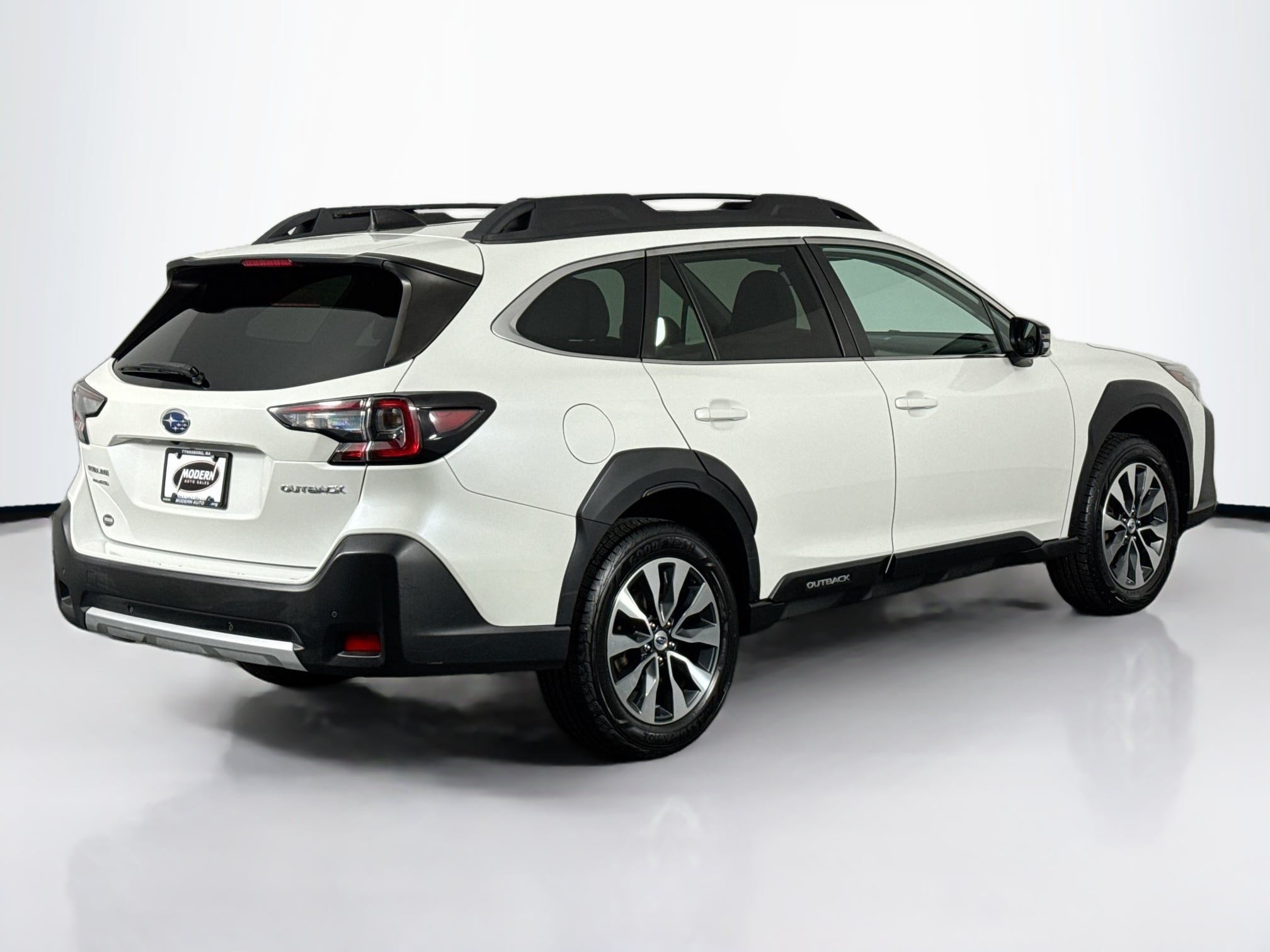 Used 2023 Subaru Outback Limited AWD/4WD image 15