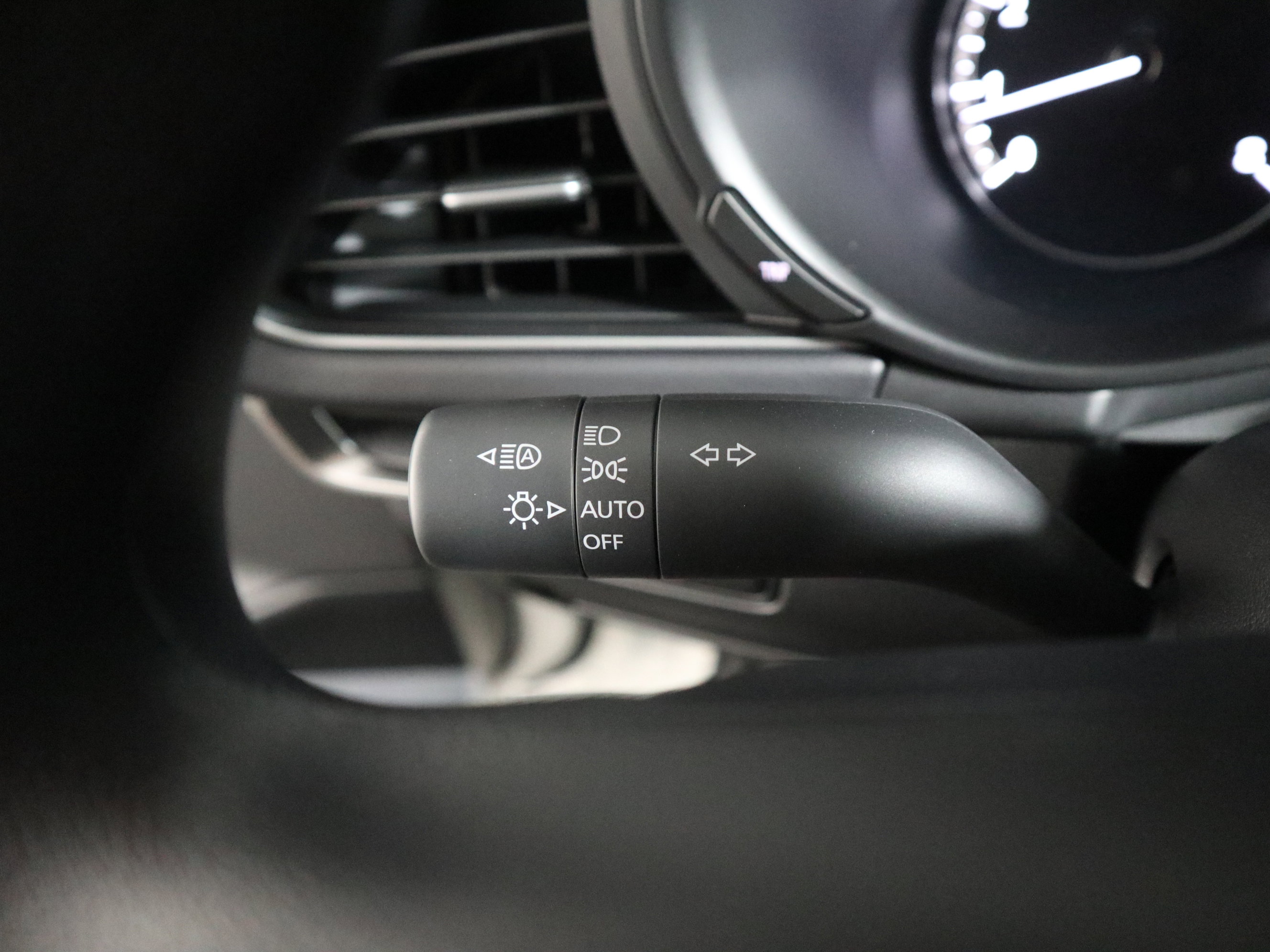 New 2026 MAZDA MAZDA3 s FWD image 22