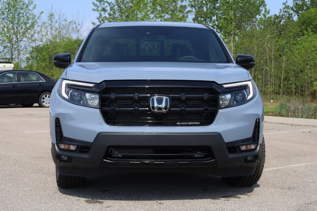 New 2026 Honda Ridgeline Black Edition image 2