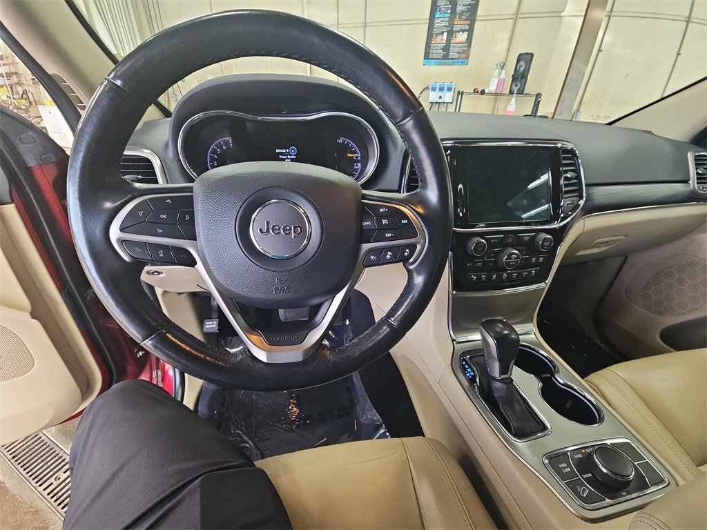 Used 2020 Jeep Grand Cherokee Limited w/ Trailer Tow Group IV image 15