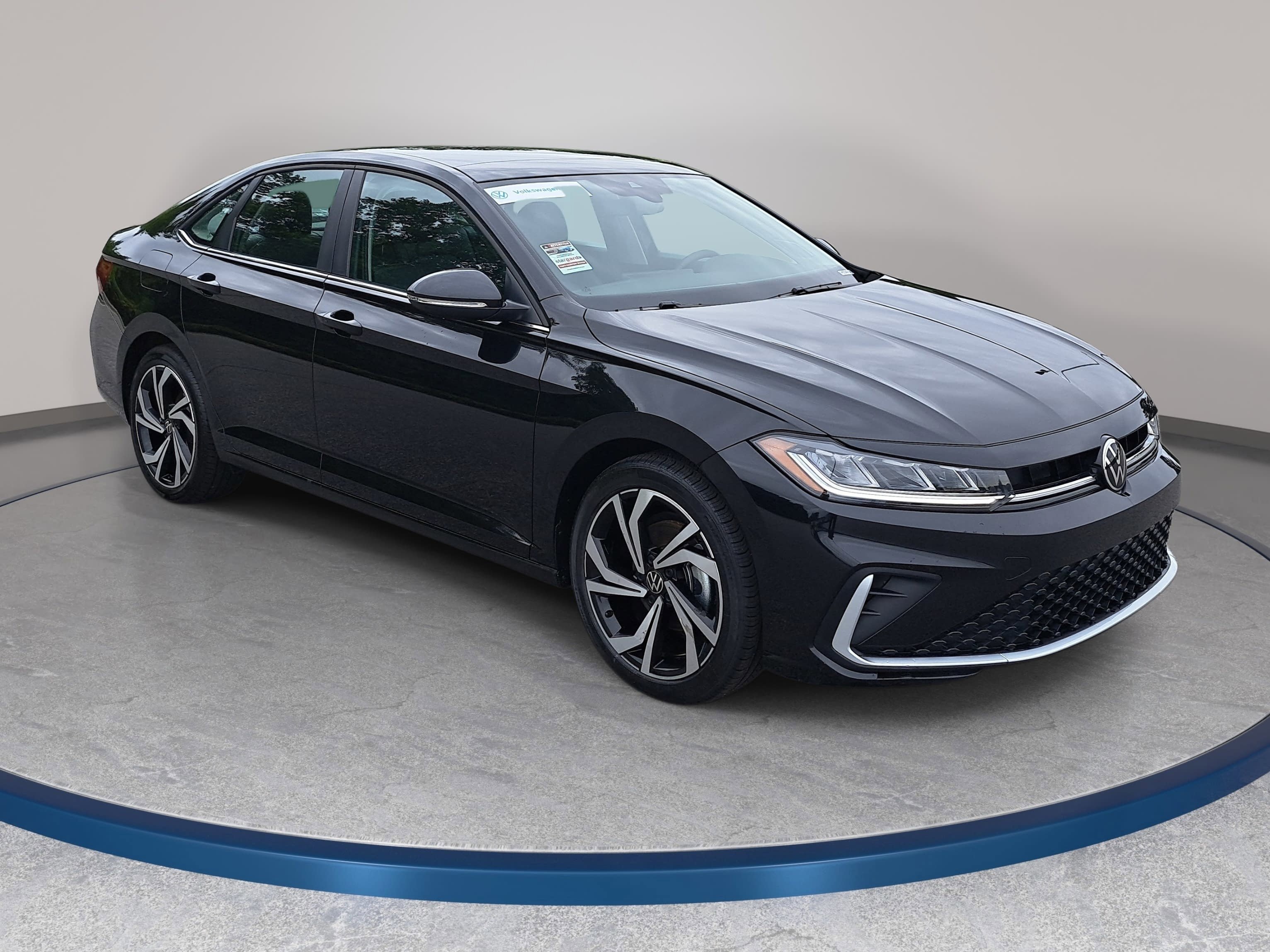 Used 2025 Volkswagen Jetta SEL FWD image 3